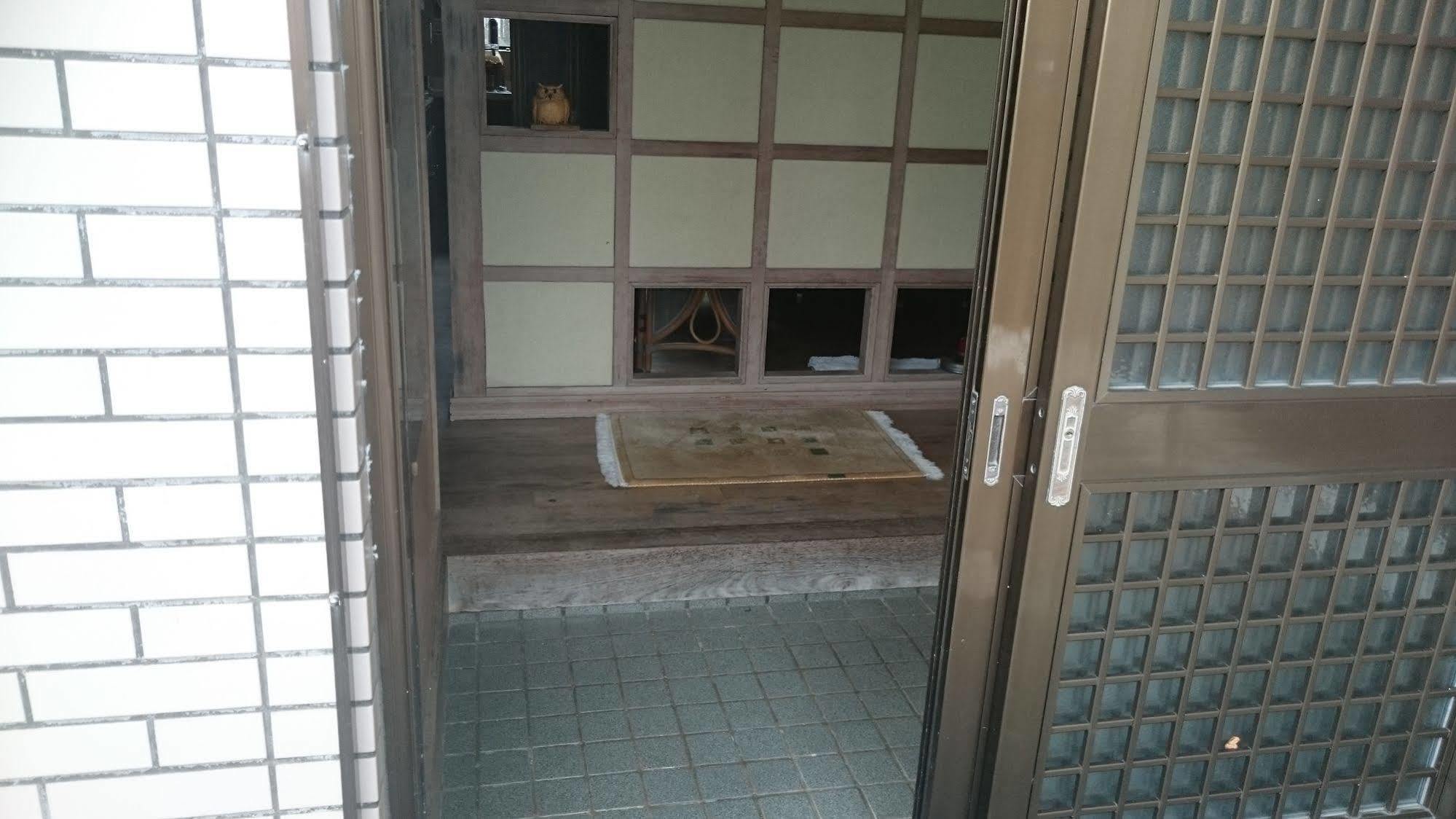 Minshuku Zabaru Hostel Ishigaki  Buitenkant foto