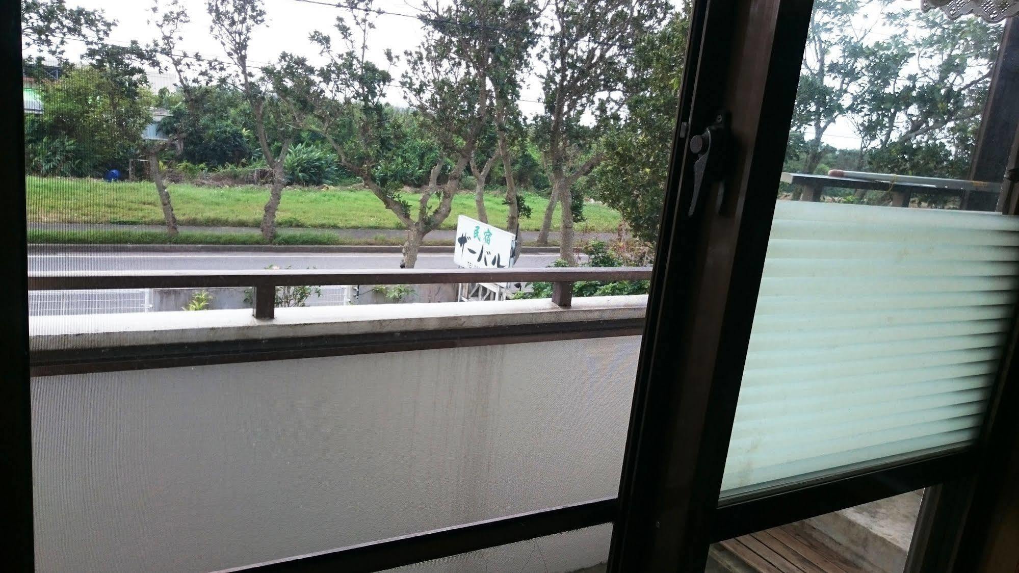 Minshuku Zabaru Hostel Ishigaki  Buitenkant foto